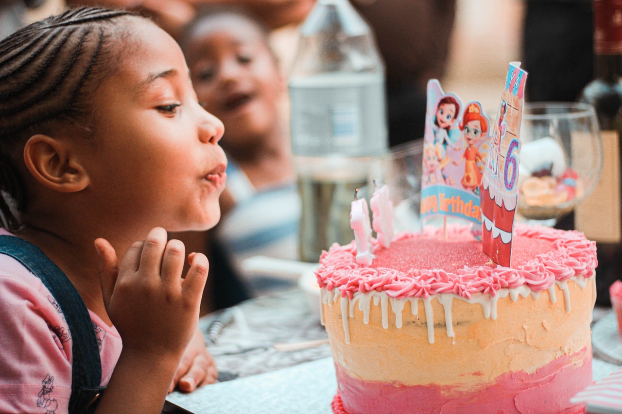 super monologue black girl cake birthday baloon